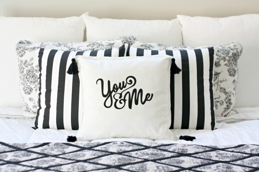 Iron-On Graphic Pillow Cover with Tassels | DIYthinker
